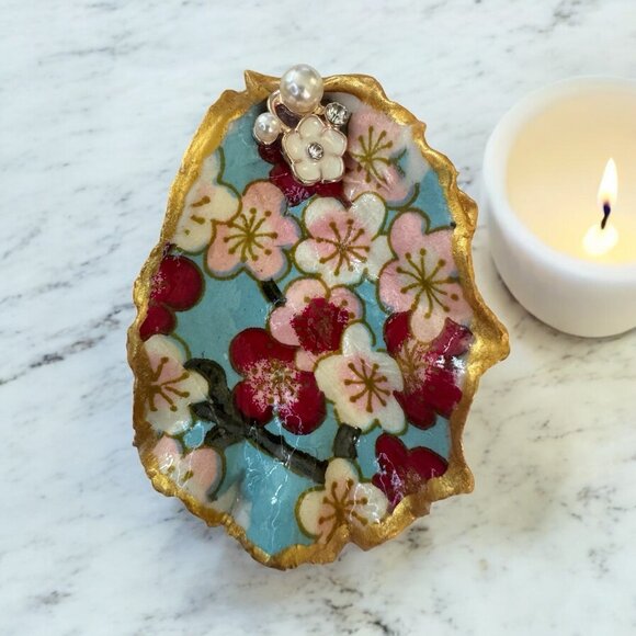 Handmade Decoupage Oyster Shell Trinket Dish Cherry Blossoms, Pearls, Gold Trim - Picture 3 of 4